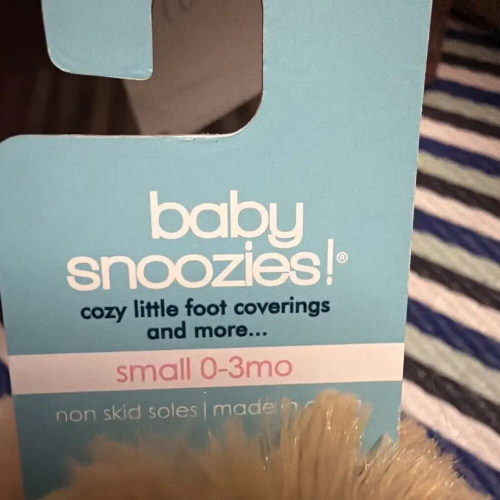Baby Snoozes Puppy Slippers, size 0-3 months NWT